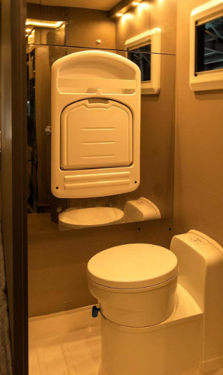 RVモーターホーム キャラバン キッチン 旅行用トレーラー  - Kitchen のレビューと価格